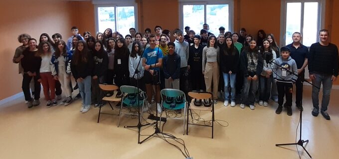 Les élèves français et italiens réunis pour l'enregistrement